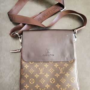 Crossbody bag